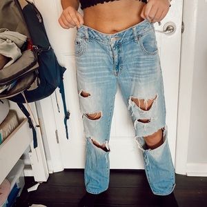 Distressed boyfriend jeans